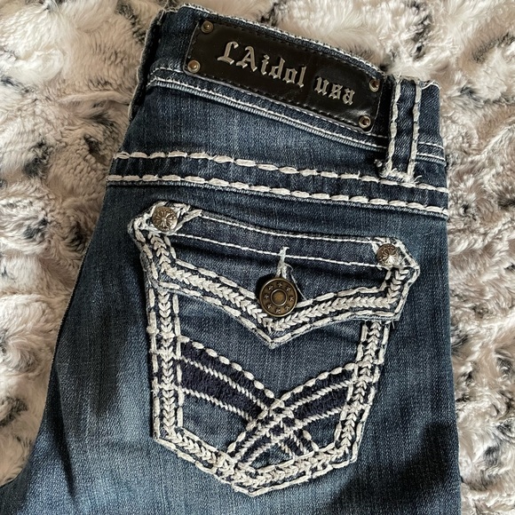 LA Idol Bootcut Jeans - Picture 2 of 4